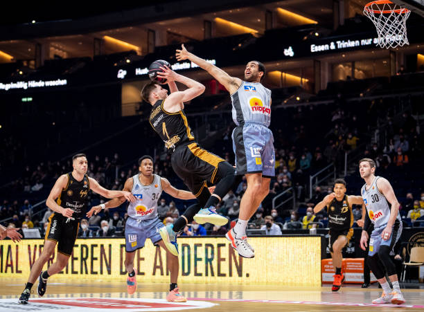 队近期在冲 队近期在冲