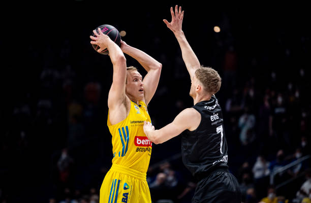 在高速对抗 在高速对抗