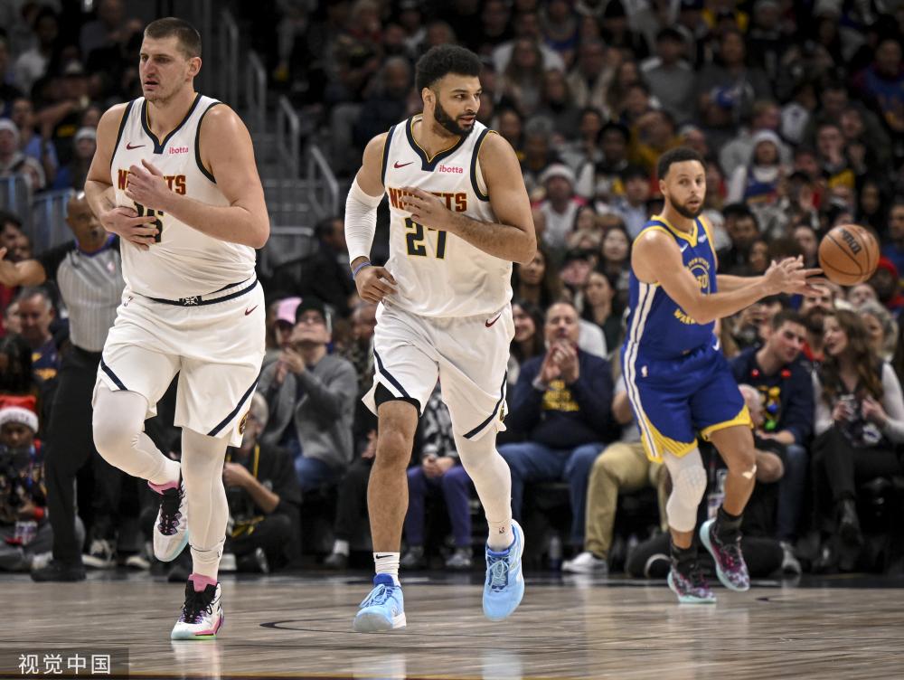 篮球视角中 篮球视角中