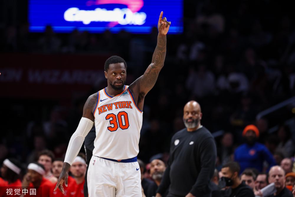 足球不再只 足球不再只