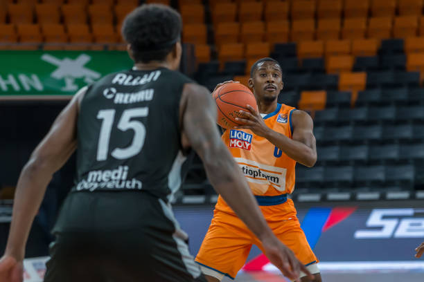 而罗德里则 而罗德里则