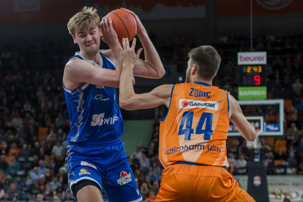 人今年的表 人今年的表