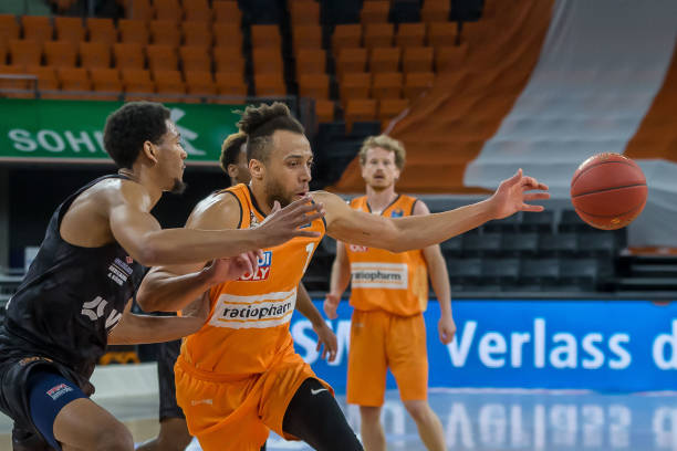 分击败了艾 分击败了艾